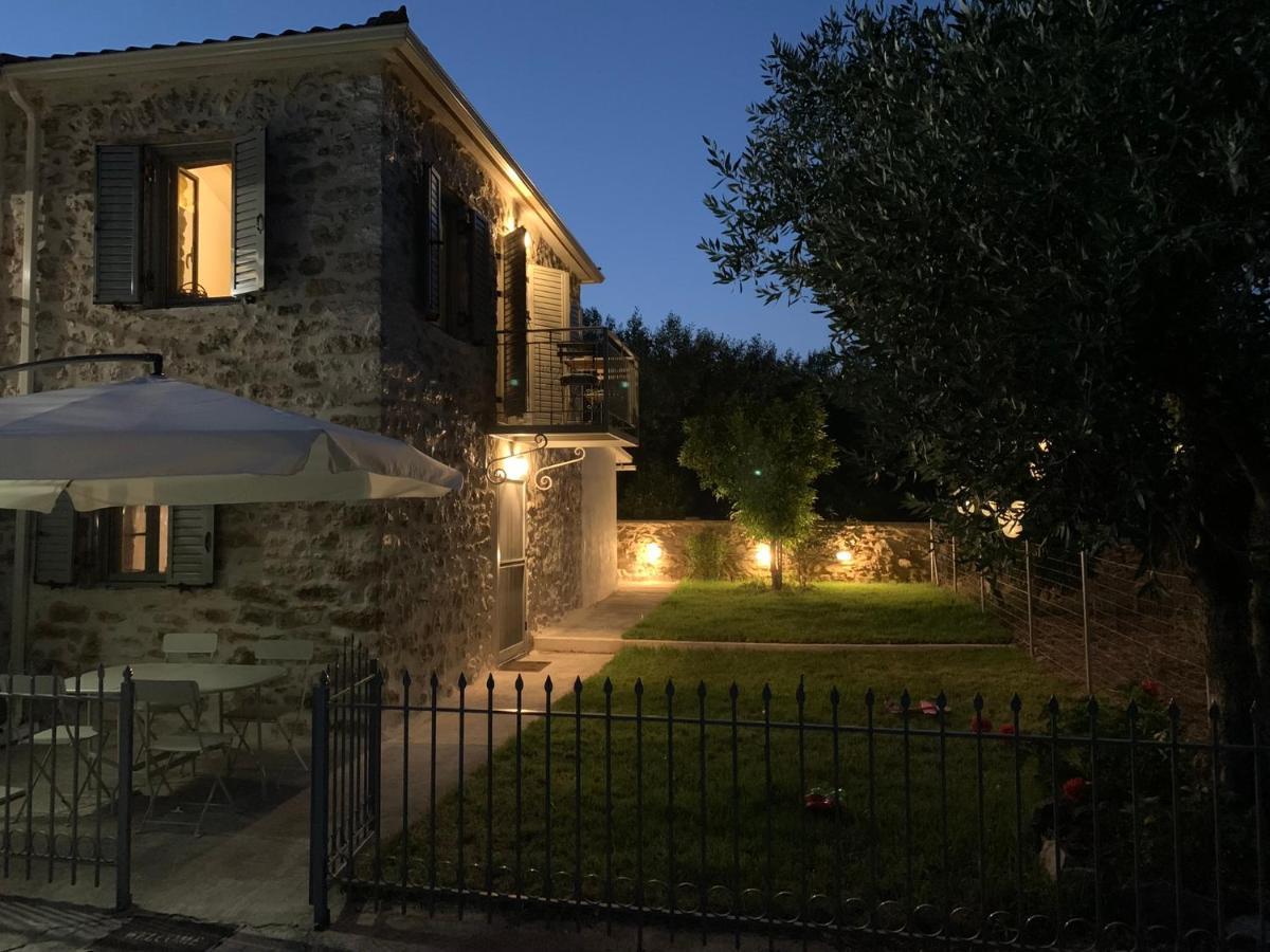 Messinian Stone House Villa Екстериор снимка