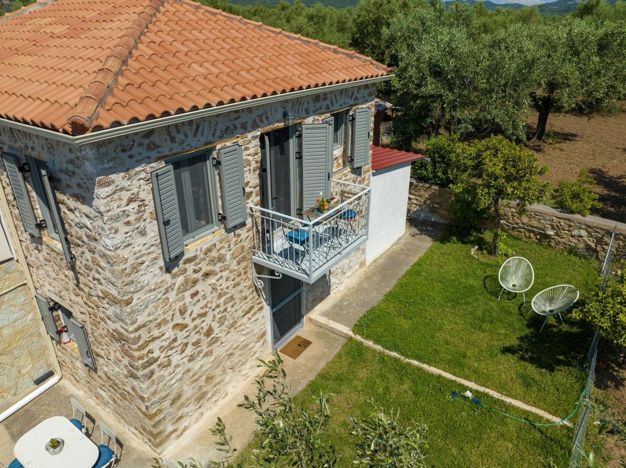 Messinian Stone House Villa Екстериор снимка