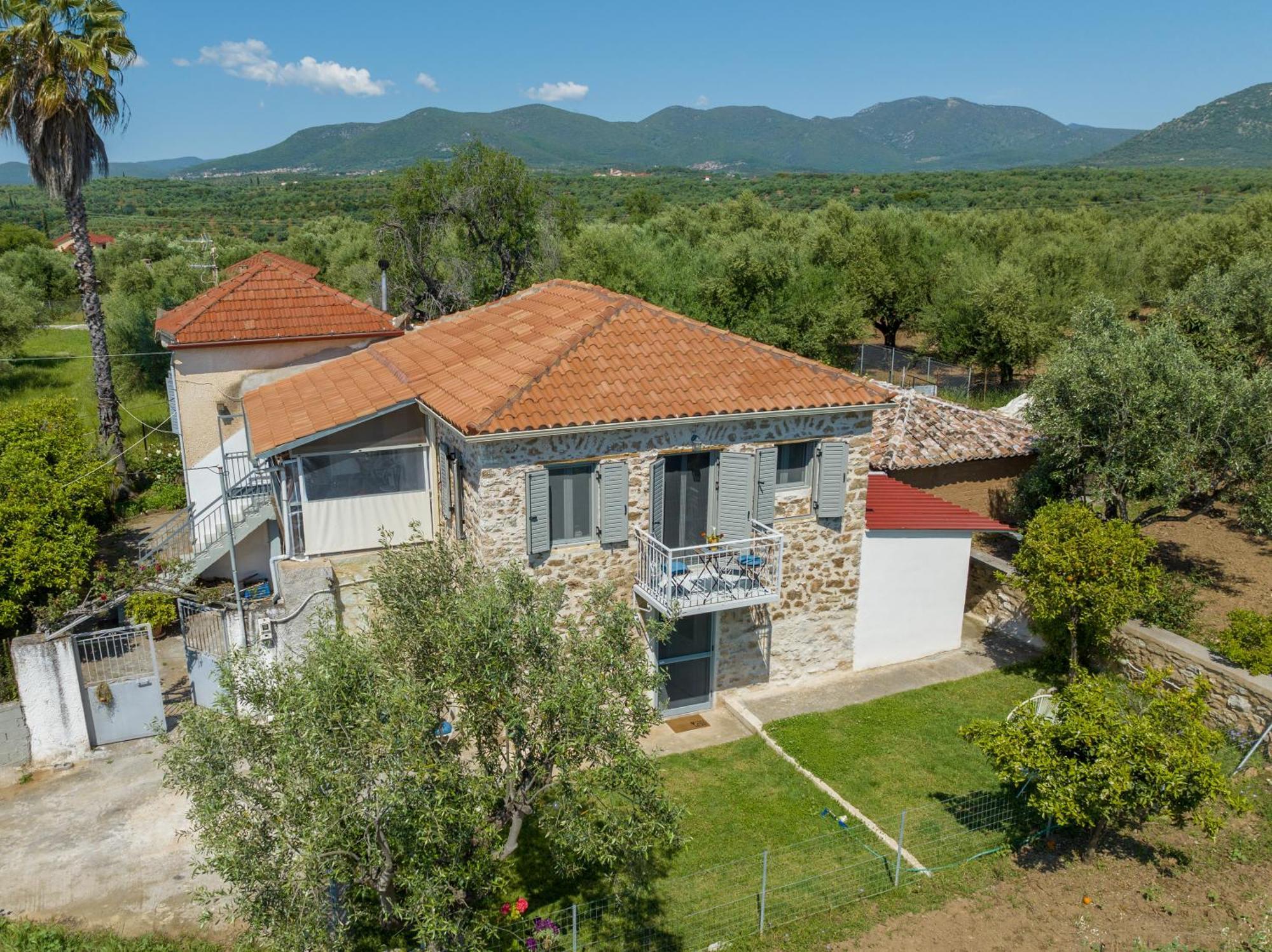 Messinian Stone House Villa Екстериор снимка